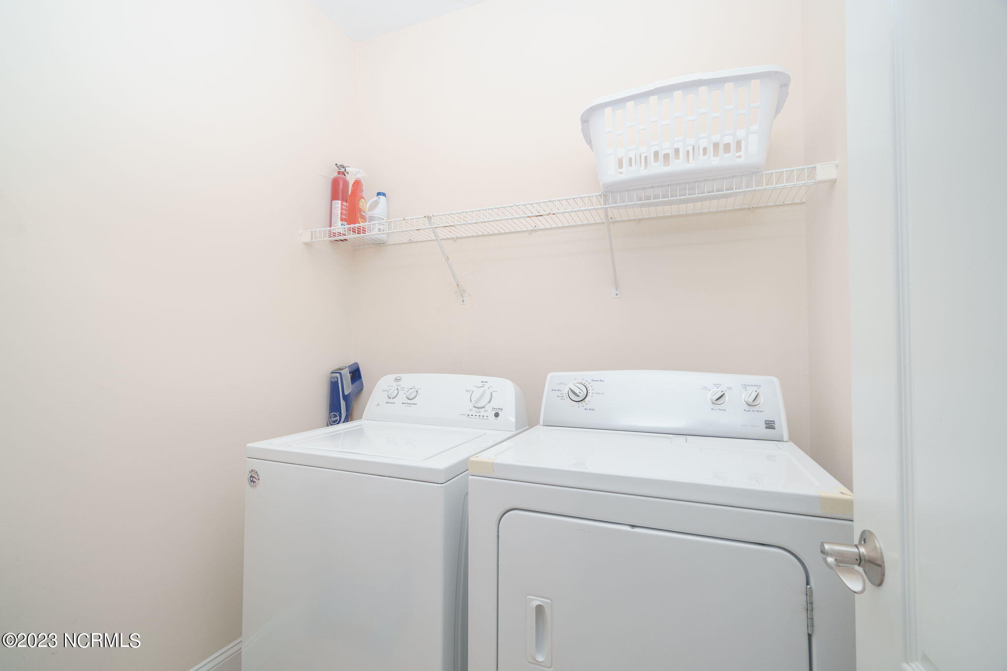 200 Ocean Boulevard Atlantic Beach, NC 28512 - Photo 46 of 75 Laundry room