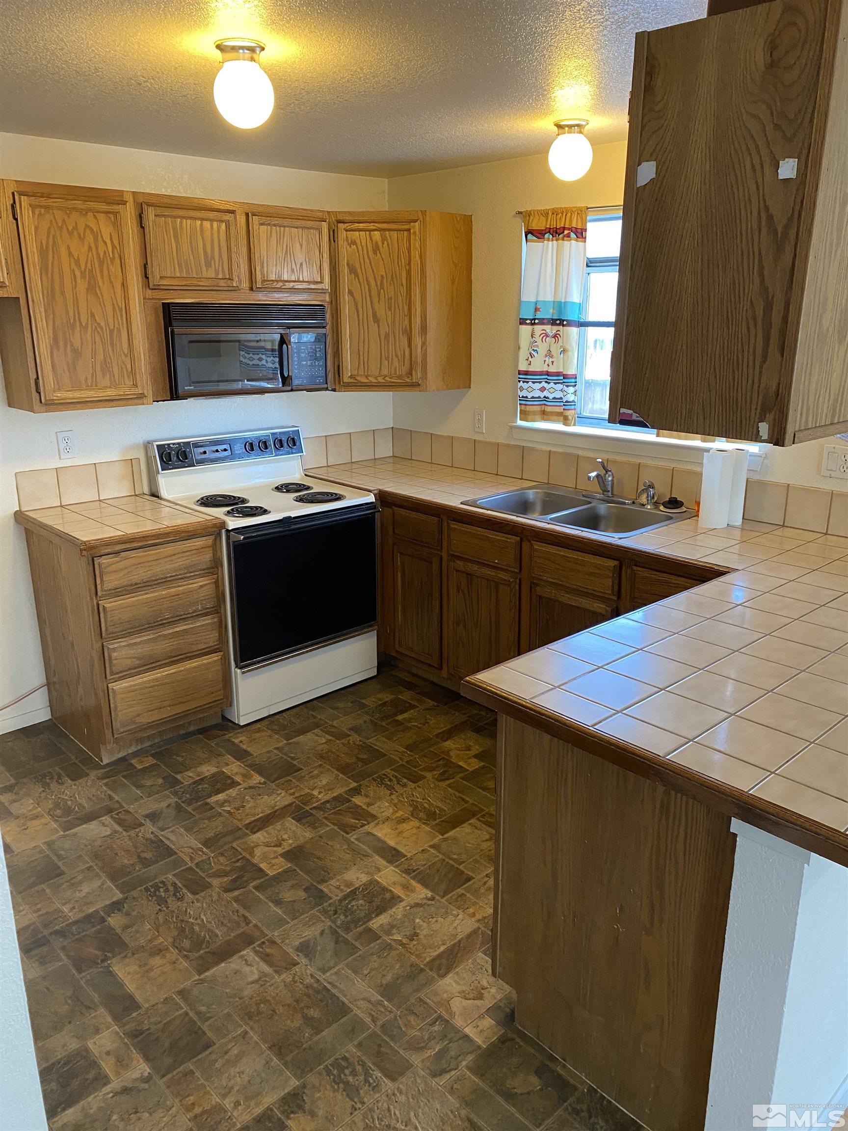 613 Bluerock Road Gardnerville, NV 89460 - Photo 5 of 18 Photo 5