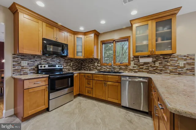 $630,000 | 28 Harris Circle, Newark, DE 19711