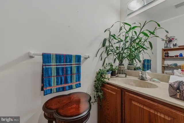 $630,000 | 28 Harris Circle, Newark, DE 19711