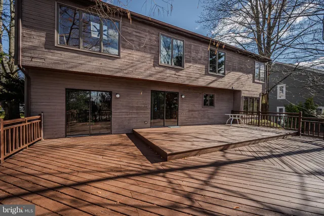 $630,000 | 28 Harris Circle, Newark, DE 19711