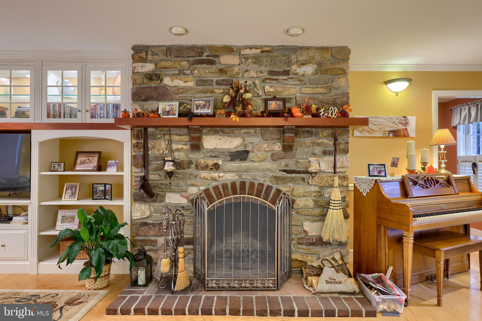 2078 Jarvis Road Lancaster, PA 17601 - Photo 7 of 51 Gallery Image 7