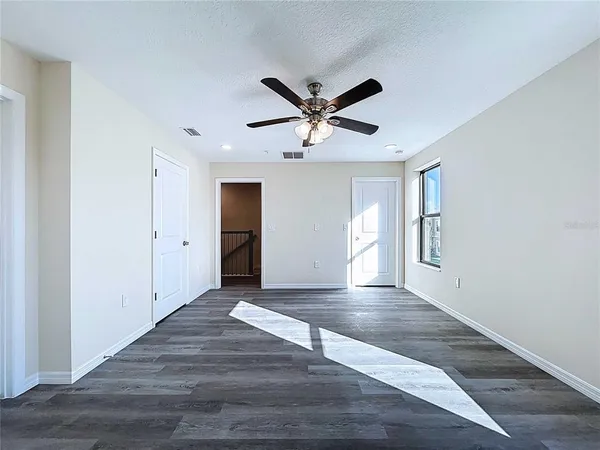 $325,000 | 4368 Cambio Gdns Court, Tampa, FL 33610