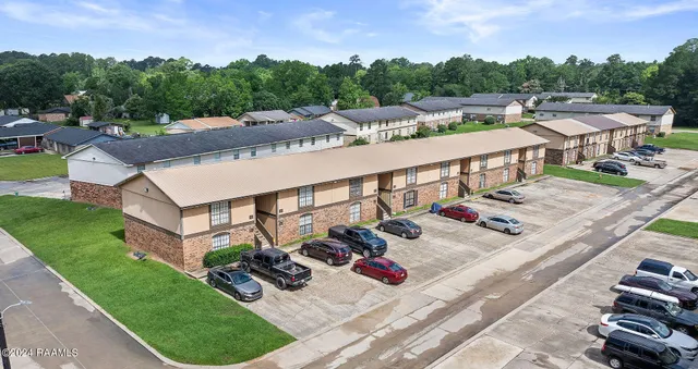 $11,500,000 | 240 Clarence Avenue, New Llano, LA 71461