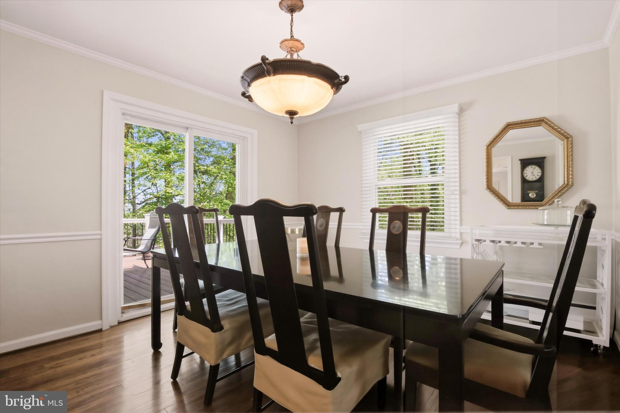 471 Hilltop Road Paoli, PA 19301 - Photo 7 of 39 DINING ROOM W SLIDER TO DECK