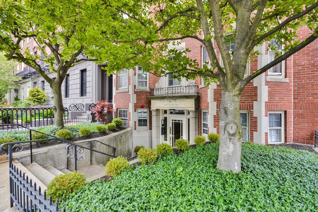 92 Beacon Street, Unit 32 Boston, MA 02108 - Photo 10 of 10