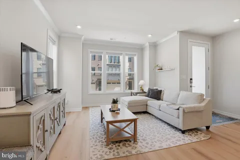 $615,000 | 4744 Tatum Mill Way, Unit 509, Chantilly, VA 20151