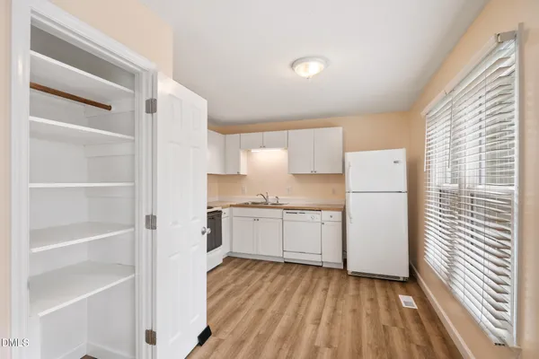 $225,000 | 121 Westview Drive, Unit 27, Carrboro, NC 27510