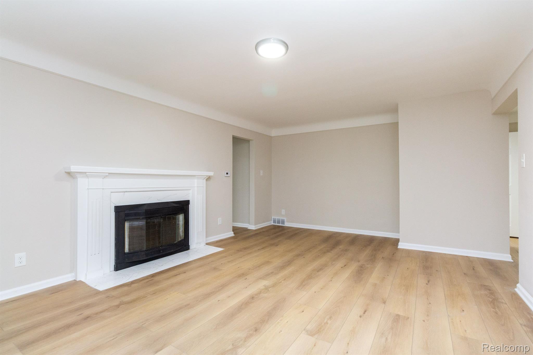 8128 Racine Road Warren, MI 48093 - Photo 3 of 22 Gallery Image 3