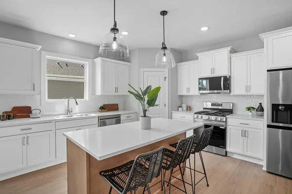 $559,900 | 9815 Pinehurst Drive, Elko New Market, MN 55020