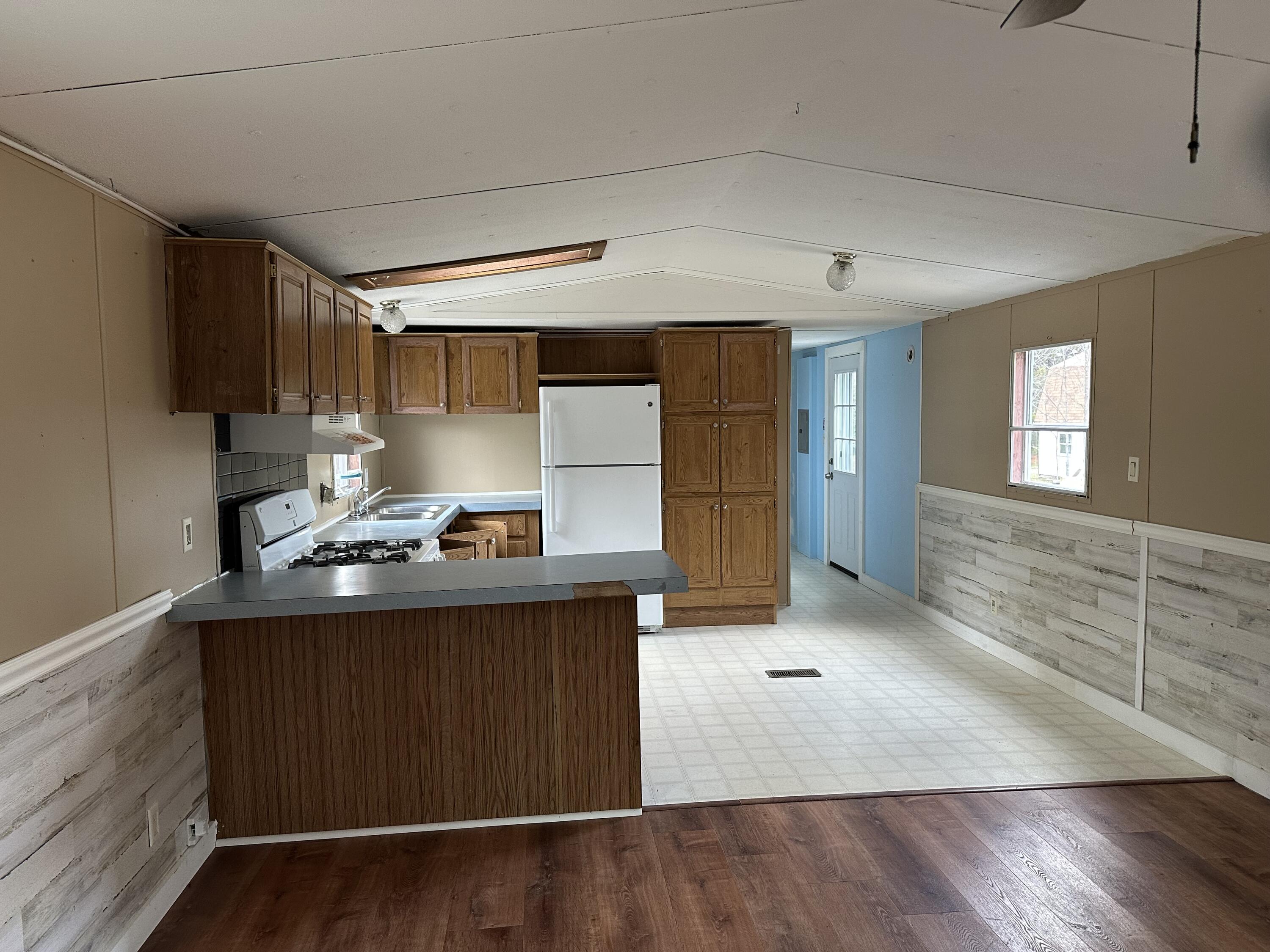 599 Toddy Pond Road Surry, ME 04684 - Photo 4 of 31