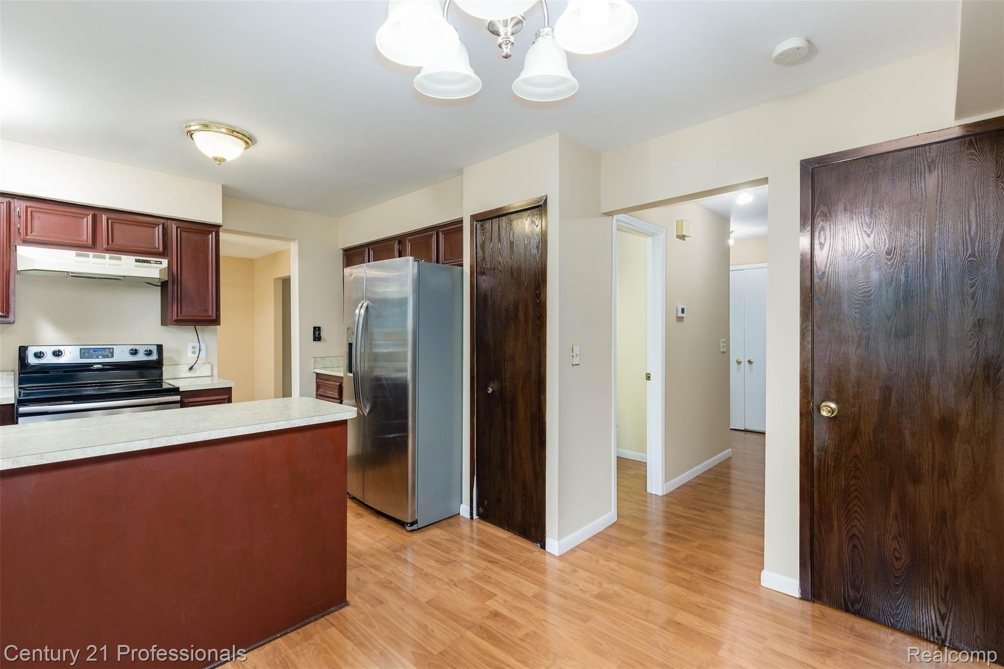 3154 Elmcrest Road Sterling Heights, MI 48310 - Photo 16 of 34 3154 Elmcrest Rd-16.jpg