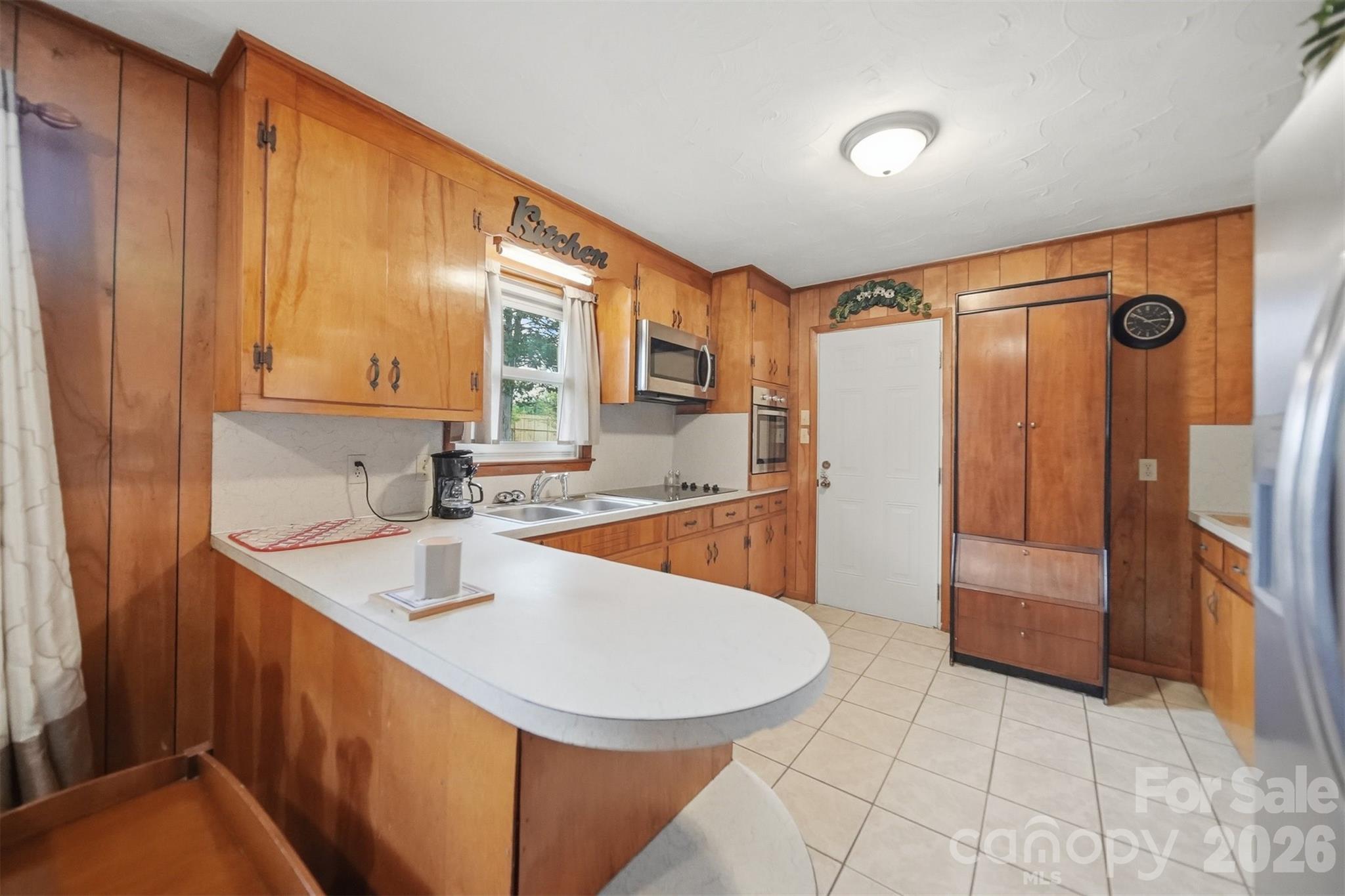 1329 33rd Street Southeast Conover, NC 28613 - Photo 7 of 31