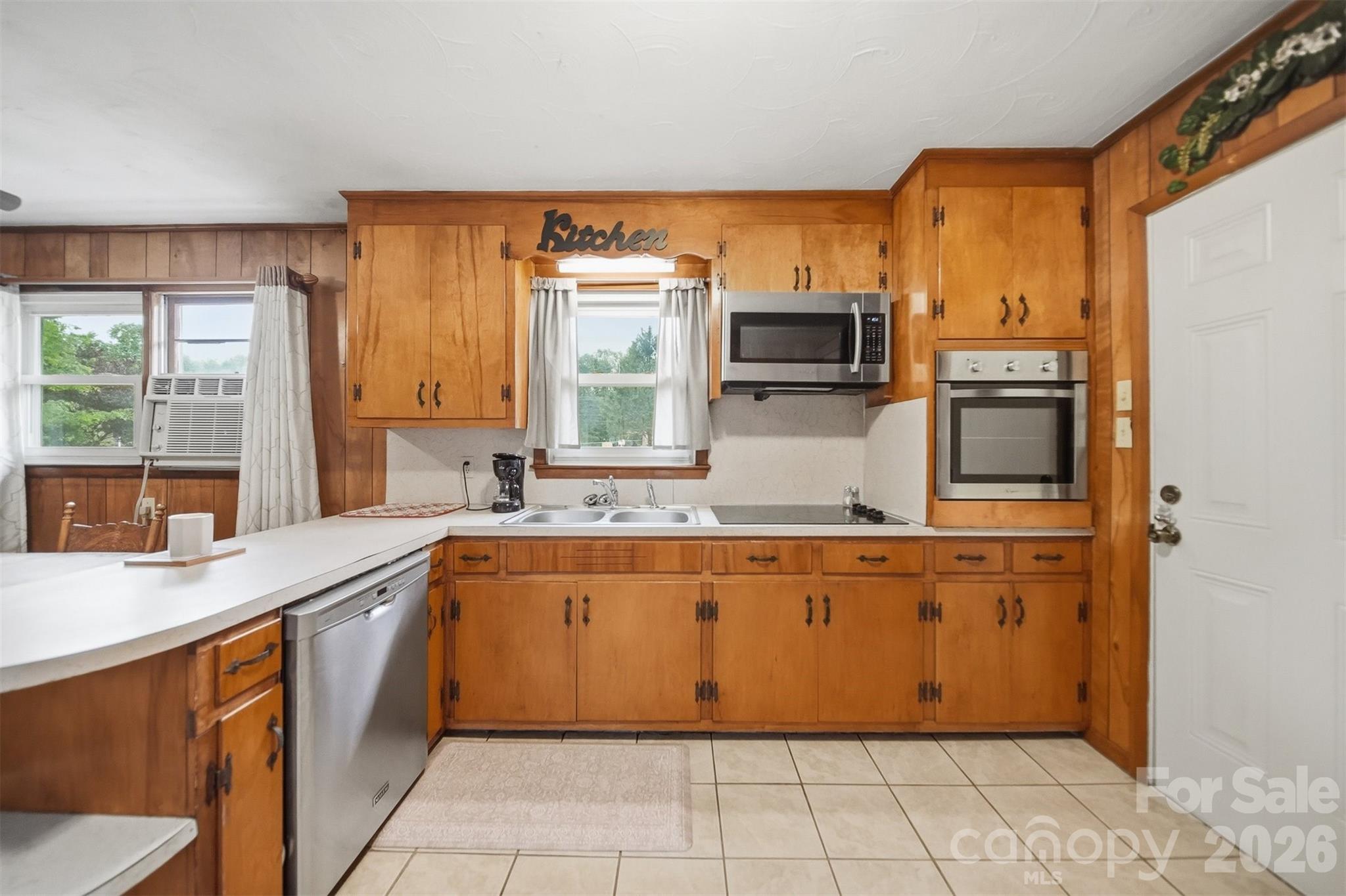 1329 33rd Street Southeast Conover, NC 28613 - Photo 9 of 31