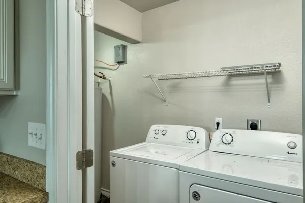 $1,525 | 104 Castleberry Court, Unit A, Bertram, TX 78605