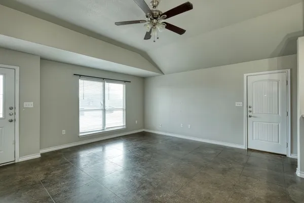 $1,525 | 104 Castleberry Court, Unit A, Bertram, TX 78605