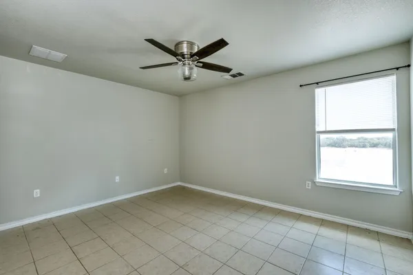 $1,525 | 104 Castleberry Court, Unit A, Bertram, TX 78605