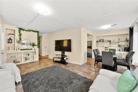 $189,999 | 1601 South Garey, Unit 93, Pomona, CA 91766