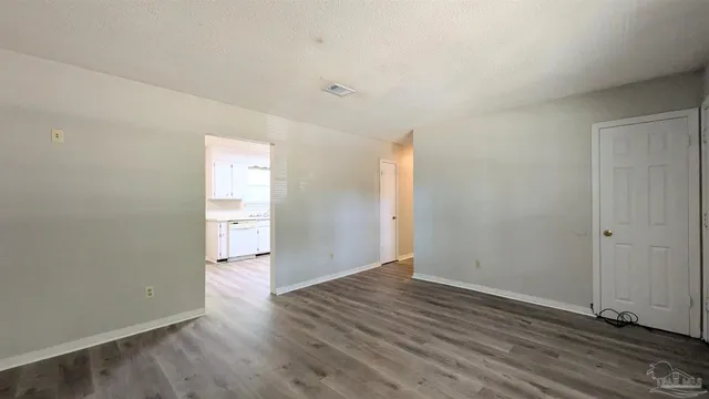 $1,495 | 4233 West Avenida De Golf, Pace, FL 32571