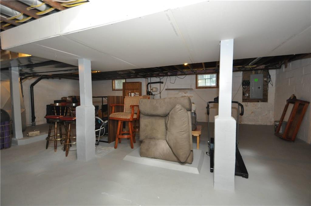 1620 Charlton Heights Road Coraopolis, PA 15108 - Photo 33 of 49 Gallery Image 33