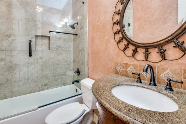$915,500 | 702 East Peninsula Drive, Coppell, TX 75019