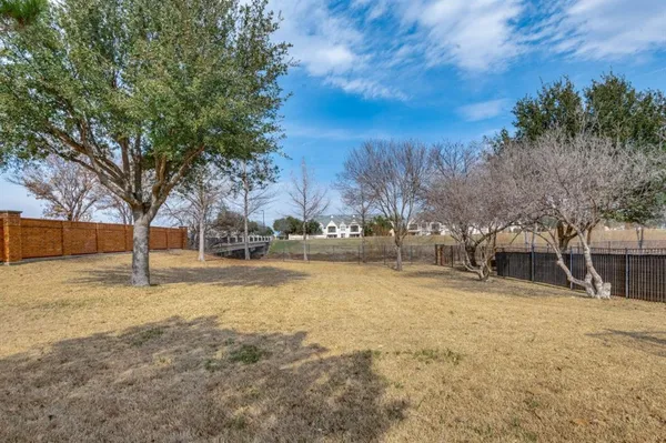 $915,500 | 702 East Peninsula Drive, Coppell, TX 75019