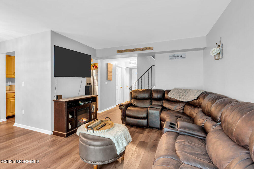 2 Elizabeth Court Howell, NJ 07731 - Photo 8 of 28 008_dsc07756-1_932