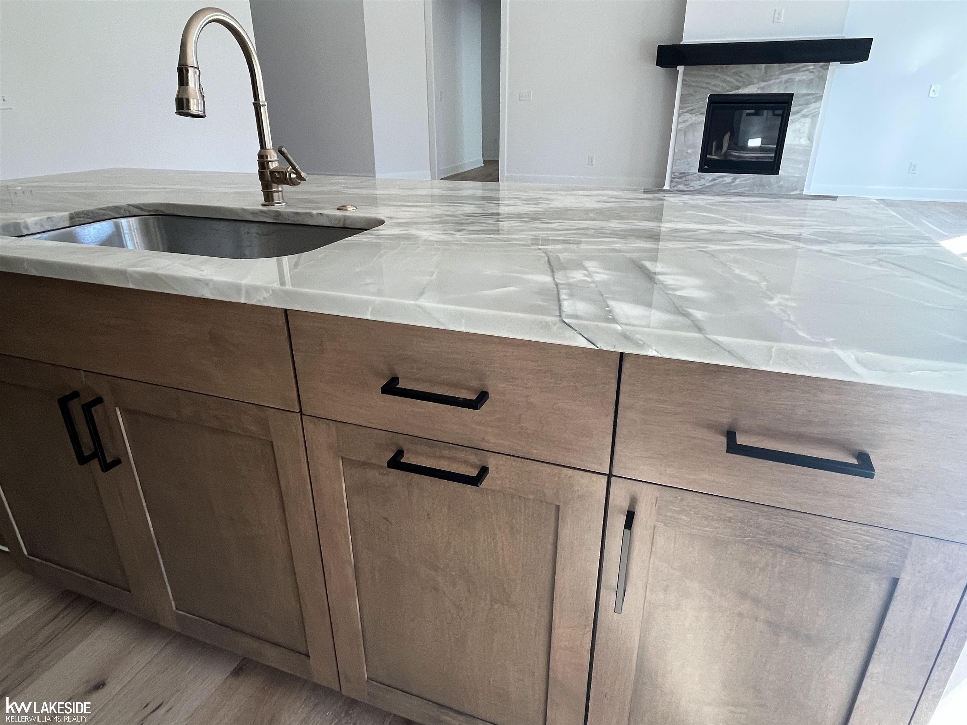 72591 Van Dyke Road Romeo, MI 48065 - Photo 6 of 33 Antares quartzite counter