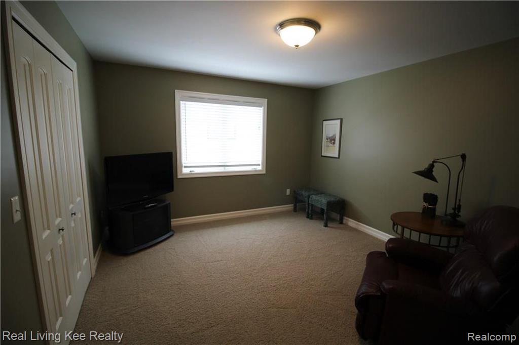 142 Drace Street Rochester, MI 48307 - Photo 57 of 76