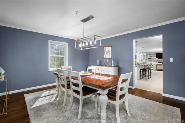 $1,295,000 | 9 Drake Lane, White Plains, NY 10607