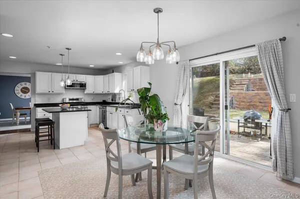 $1,295,000 | 9 Drake Lane, White Plains, NY 10607