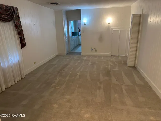 $1,200 | 1600 West Port Street, Abbeville, LA 70510