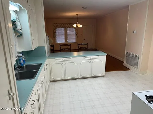 $1,200 | 1600 West Port Street, Abbeville, LA 70510