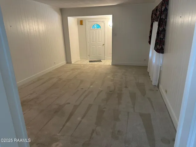 $1,200 | 1600 West Port Street, Abbeville, LA 70510