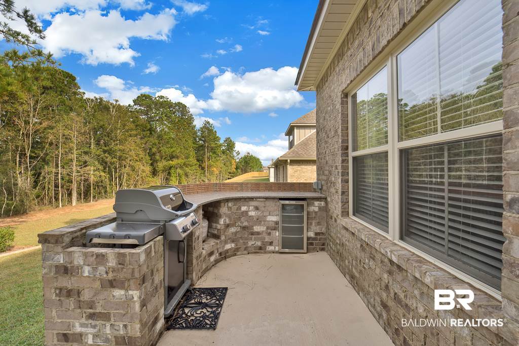 8819 Rosedown Lane Daphne, AL 36526 - Photo 5 of 34 Outdoor kitchen