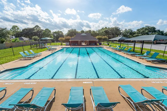 $2,550 | 5115 Cherrywood Court, League City, TX 77573