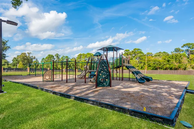 $2,550 | 5115 Cherrywood Court, League City, TX 77573