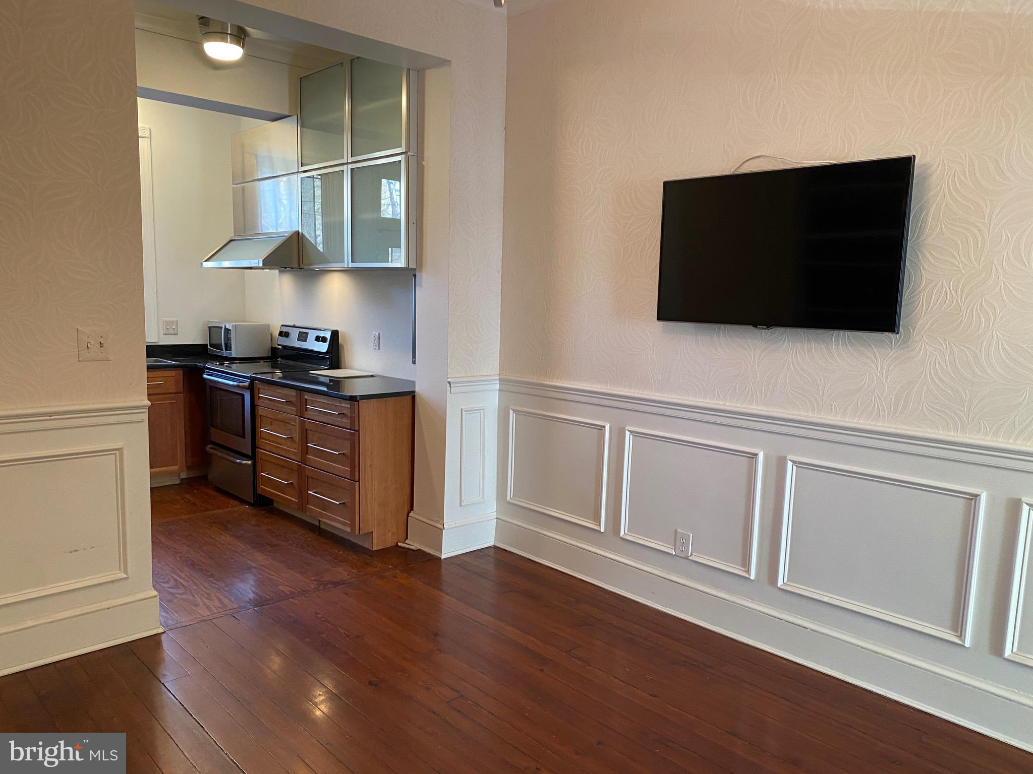 630 C Street Southeast Washington, DC 20003 - Photo 9 of 33