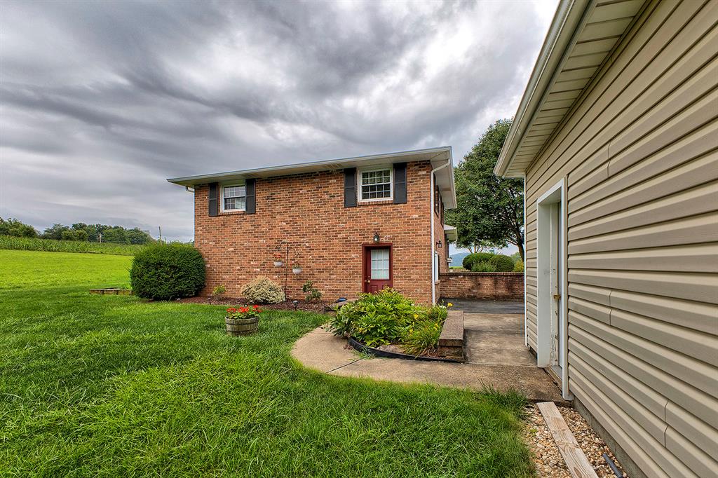 350 Heimann Road Latrobe, PA 15650 - Photo 37 of 42 Gallery Image 37