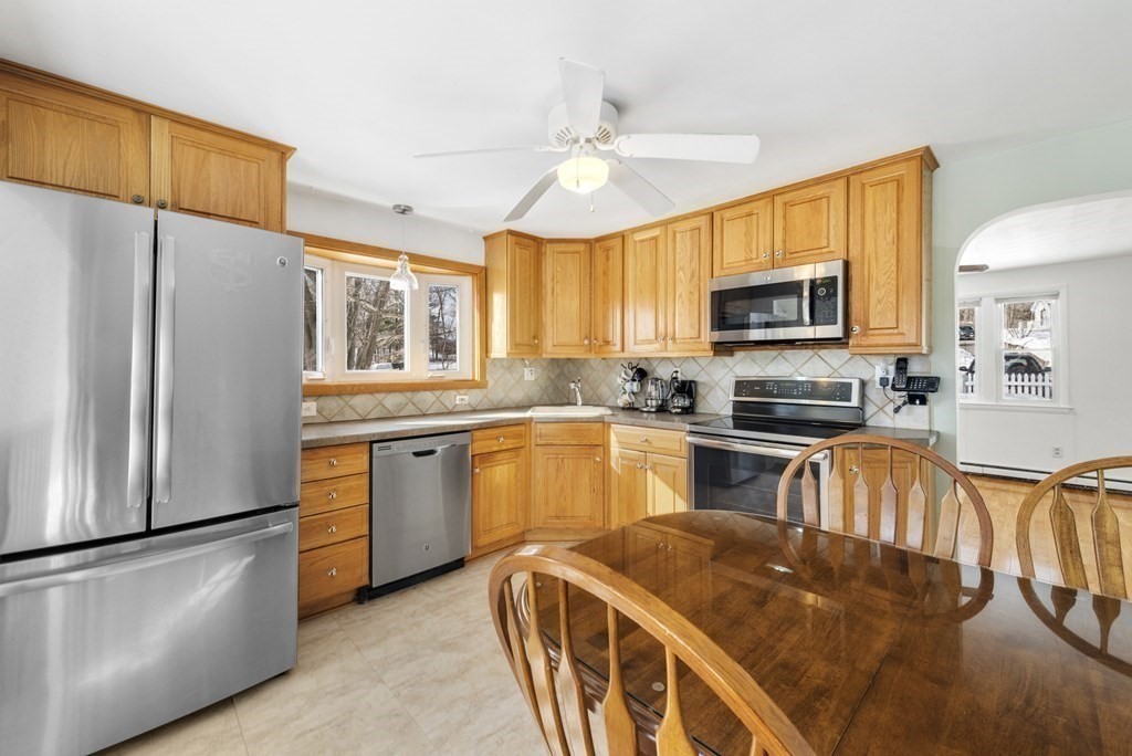 20 Locke Road Billerica, MA 01821 - Photo 10 of 33