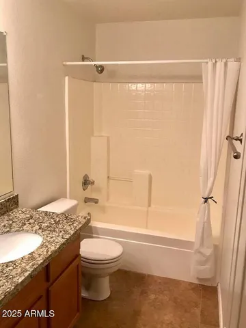 $1,895 | 2425 East Hazeltine Way, Chandler, AZ 85249