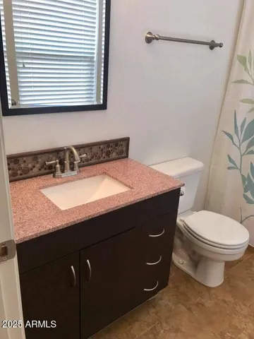 $1,895 | 2425 East Hazeltine Way, Chandler, AZ 85249