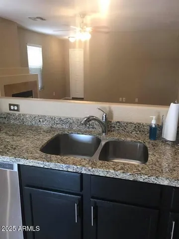 $1,895 | 2425 East Hazeltine Way, Chandler, AZ 85249