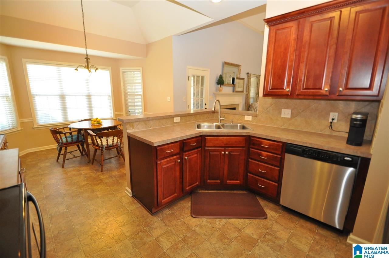253 Queens Gate Alabaster, AL 35114 - Photo 7 of 11