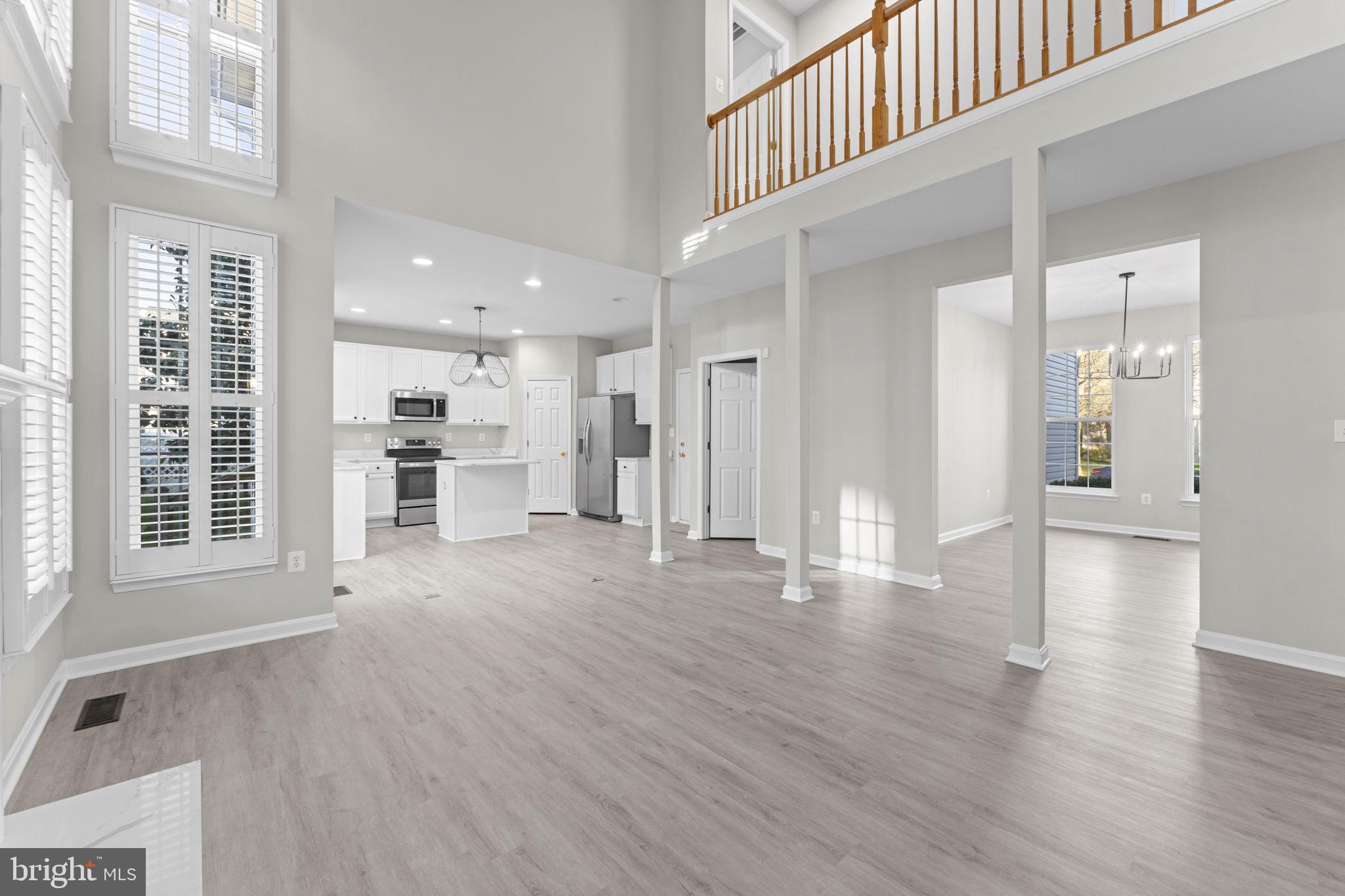17549 Tedler Circle Round Hill, VA 20141 - Photo 71 of 71 a view of a livingroom with wooden floor