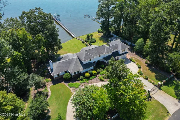 $975,000 | 121 Nixons Beach Road, Edenton, NC 27932