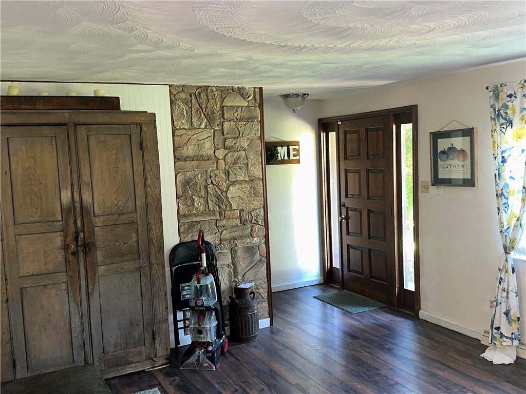 141 Hampton Court Butler, PA 16002 - Photo 13 of 33