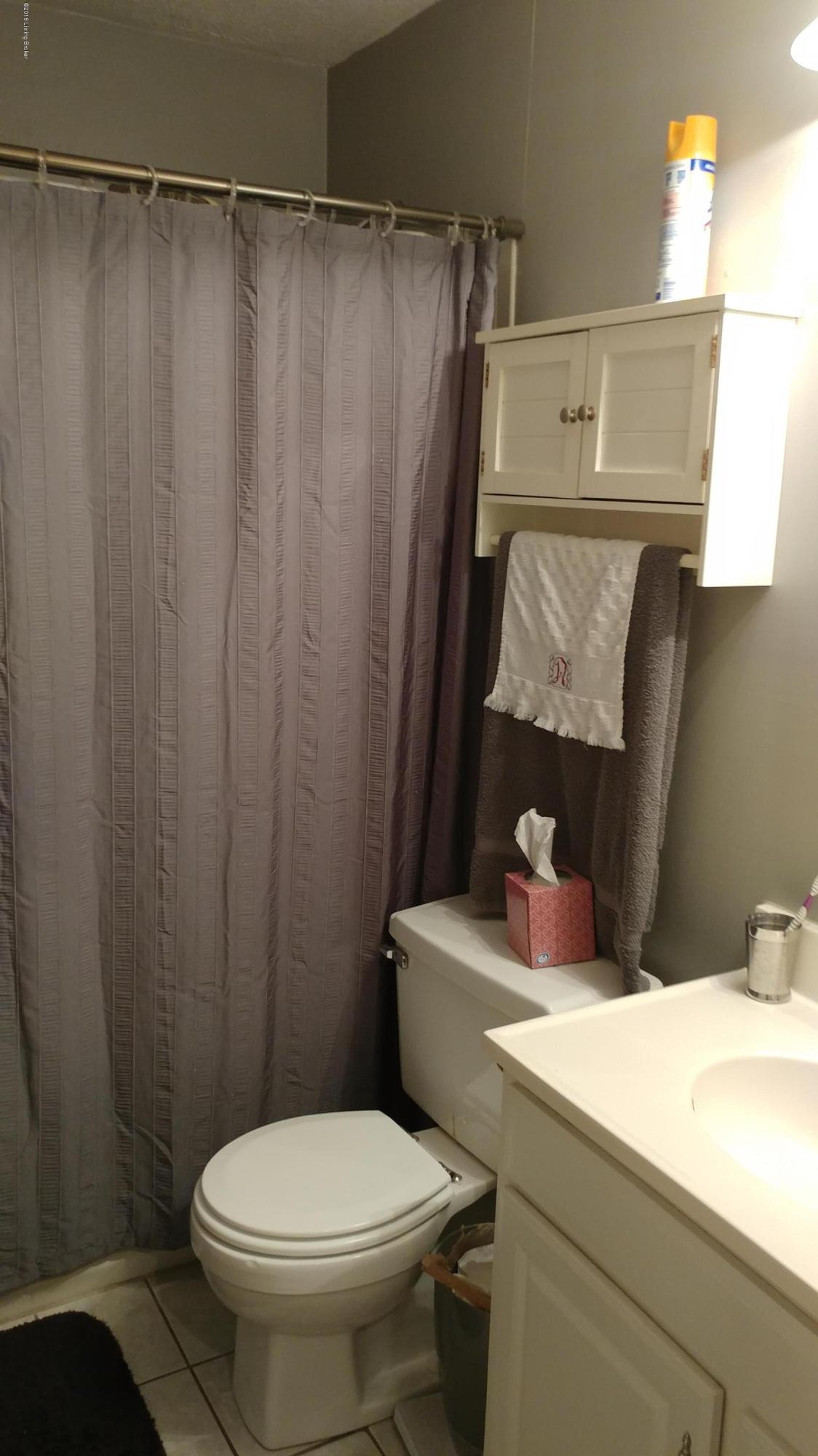 6703 Barfield Road Louisville, KY 40258 - Photo 7 of 13 Barfield Bath
