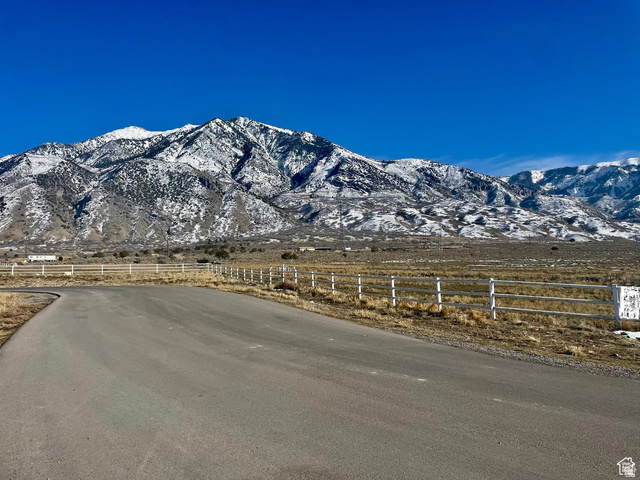 200 North Frontage Road Mona, UT 84645 - Photo 5 of 8 Mountain view