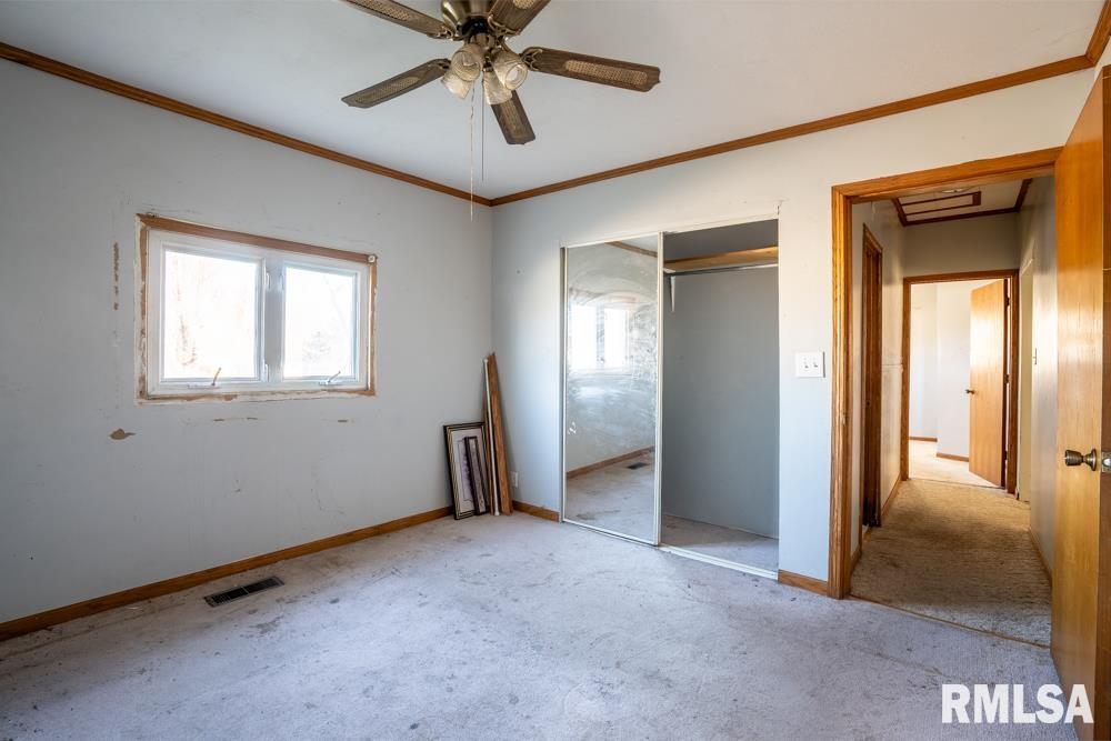 803 South Cockrum Street Sesser, IL 62884 - Photo 14 of 18